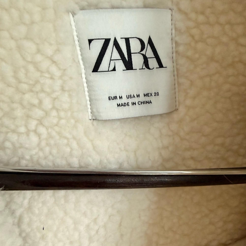 Zara Cream Sherpa Moto Jacket Size Medium - Picture 3 of 3